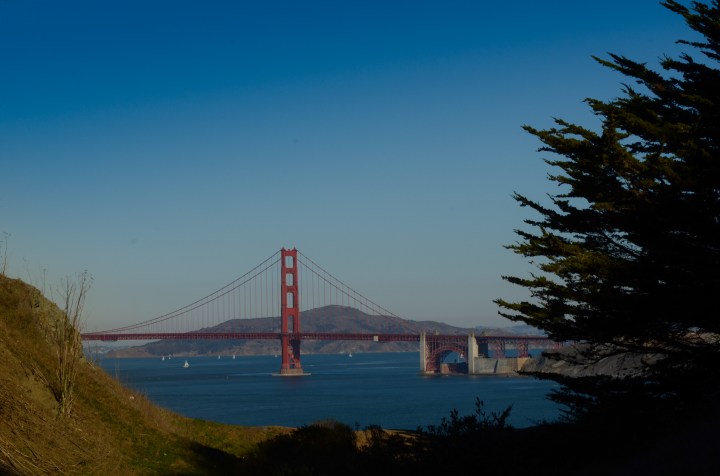 Classica vista del Golden Gate Bridge a San Francisco.