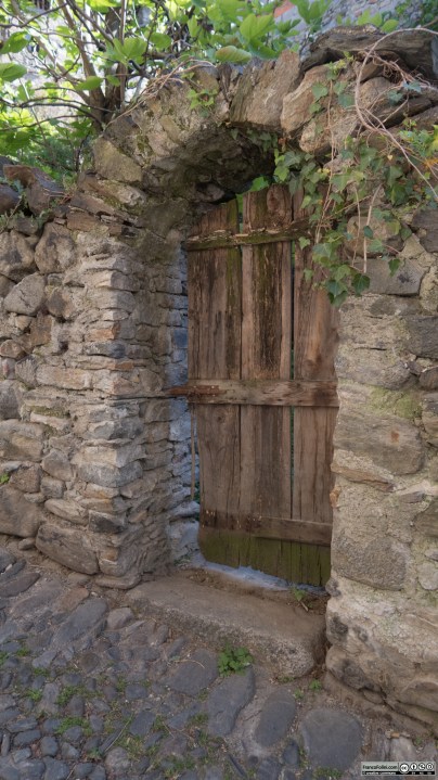 Antico ingresso ad un giardino privato in via Pozzalio, Ponte in Valtellina