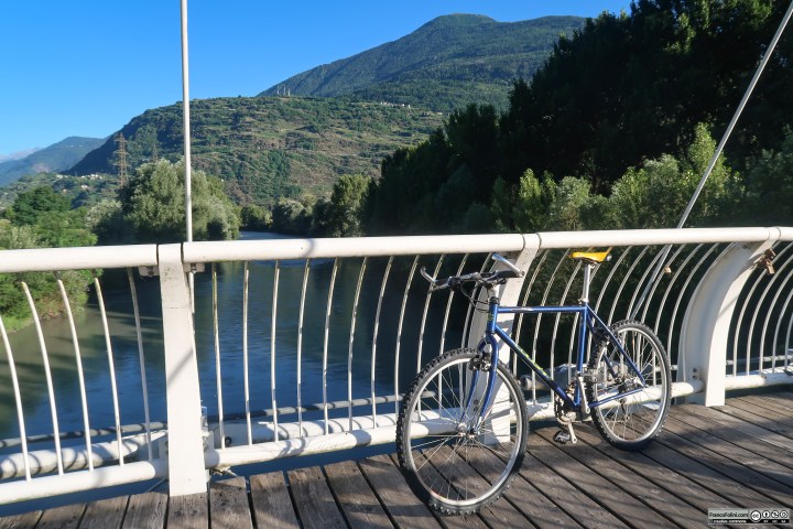 Sentiero valtellina: il ponte ciclopedonale sull'Adda a di Sondrio