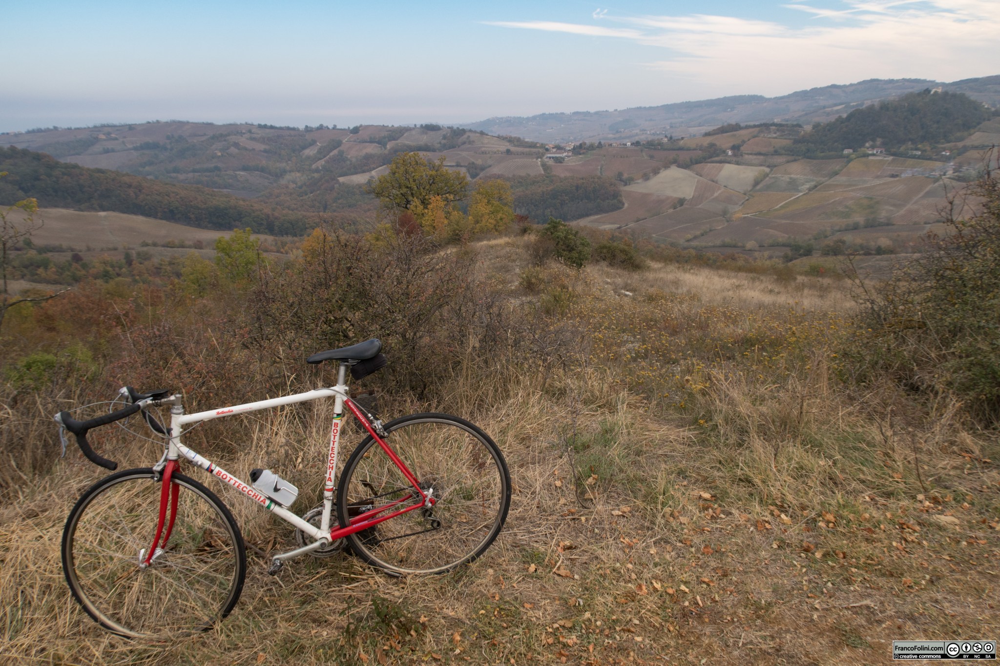 Un'altra sosta per godere del panorama delle colline dell'Oltrepò Pavese
