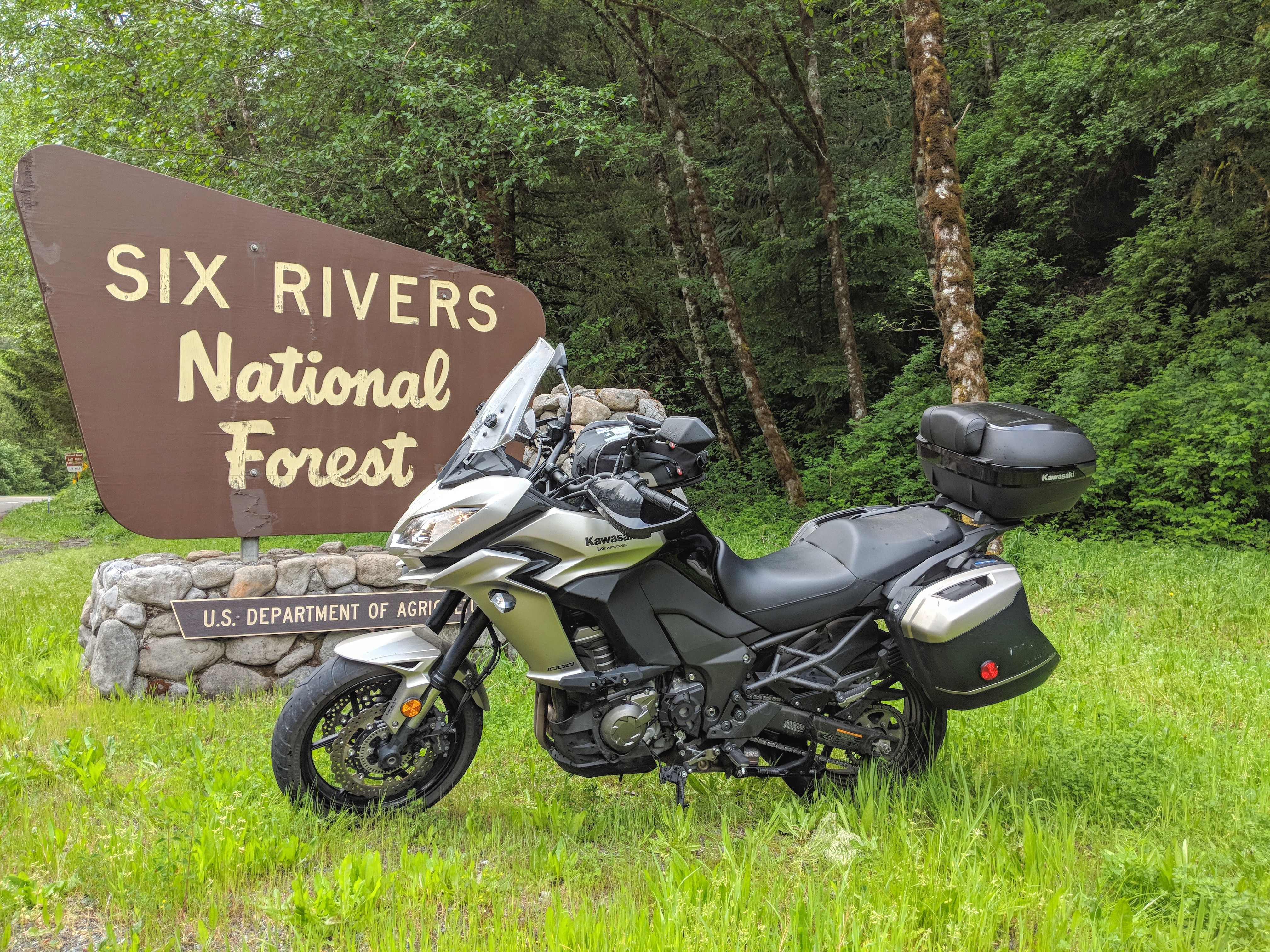 L'ingresso nella Six Rivers National Forest. 