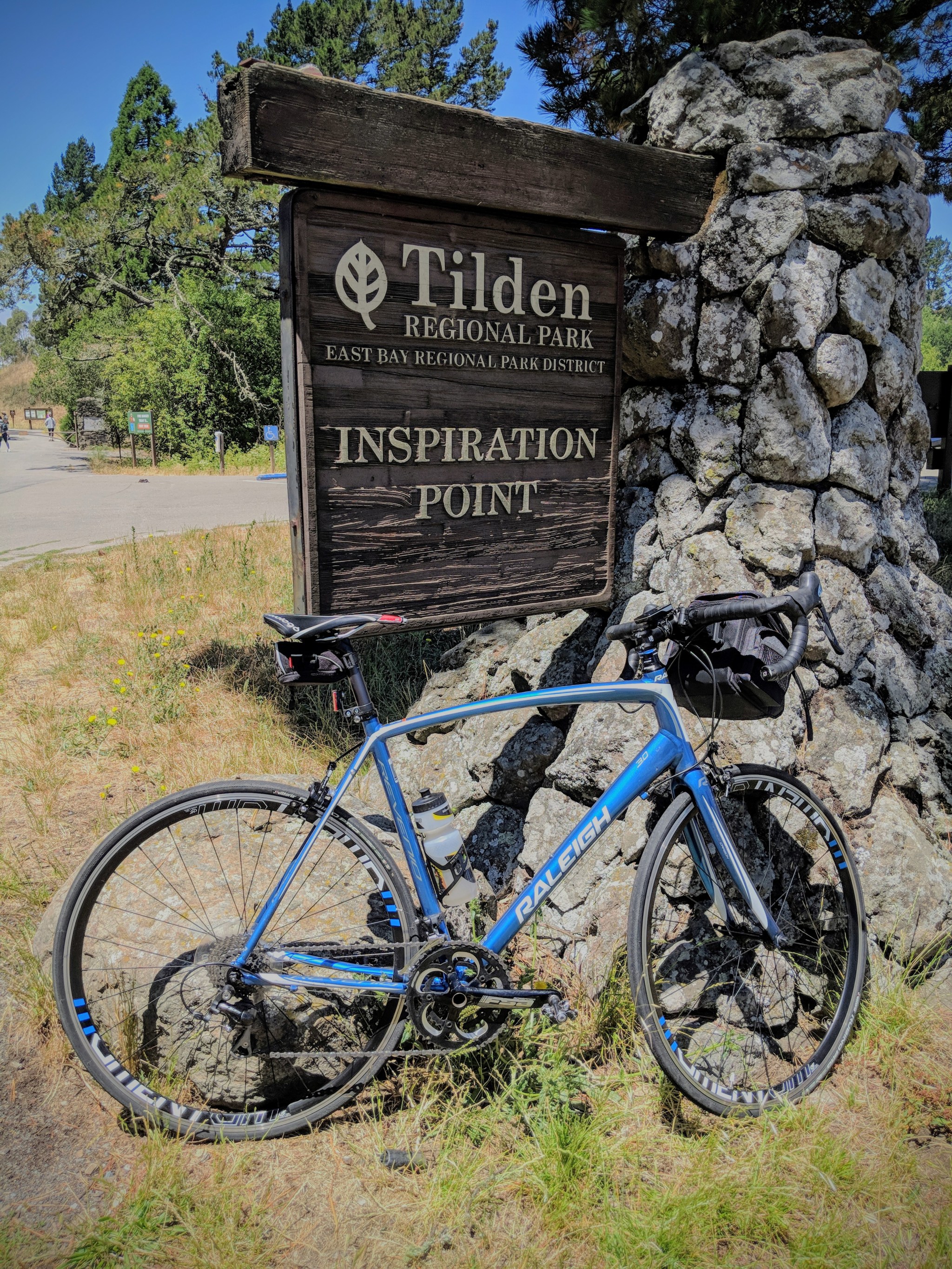 Inspiration Point, lungo la Wild Cat Canyon Road, è il punto di partenza di numerosi sentieri per hikers, mountain-bikers e semplici camminatori domenicali.
