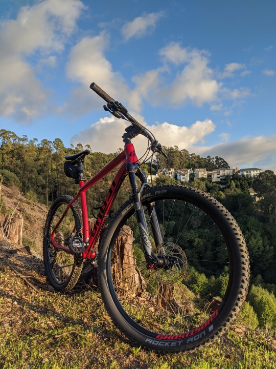 Su Tunnel Road, man mano che si sale, le viste si fanno sempre più spettacolari.